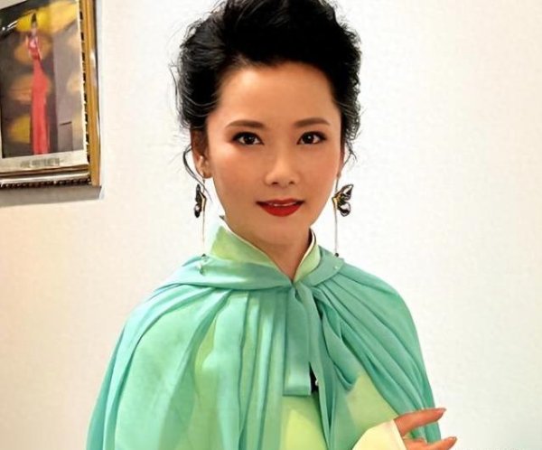 亿融策略 美貌让她无人敢追，父亲为她终身打拼，她的人生有多精彩？